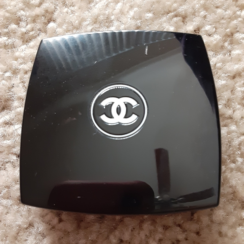 CHANEL blush 55 in love